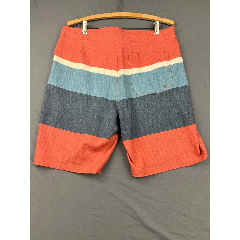 Old Navy Board Shorts Mens 32 Red Blue Striped Excellent Swim Trunks Surf